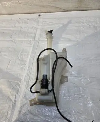 Opel Mokka Windshield washer fluid reservoir/tank 95326311