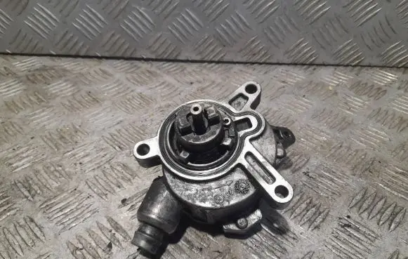 Volvo XC90 Vacuum pump 307318250