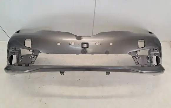 Toyota Auris E180 Front bumper Z2754