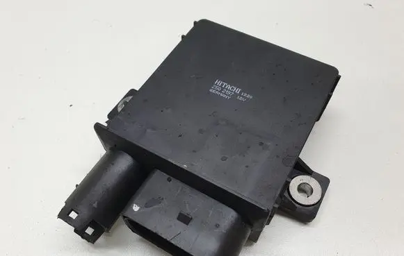 BMW 5 E60 E61 Glow plug pre-heat relay HITACHI 2502197