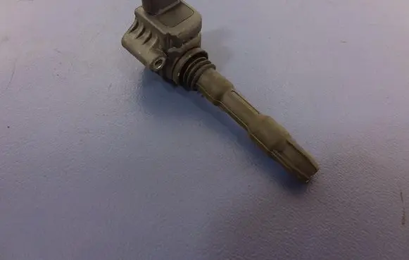 Audi A8 S8 D4 4H High voltage ignition coil 079905110D