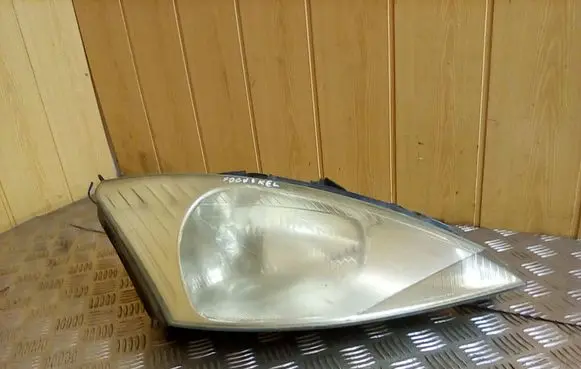 Ford Focus Headlight/headlamp 0374D