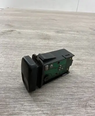 Fog light switch