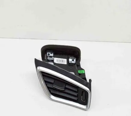 Nissan Qashqai Dashboard air vent grill cover trim 68760HV50B