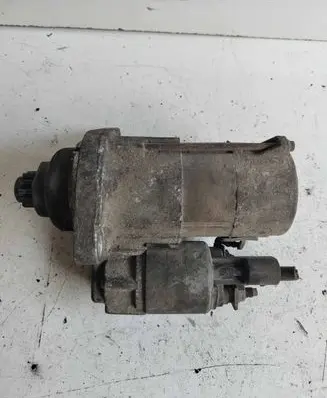 Volkswagen PASSAT B6 Starter motor 02Z911023