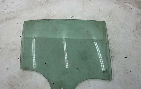 BMW 7 F01 F02 F03 F04 Front door window glass four-door 43R001026