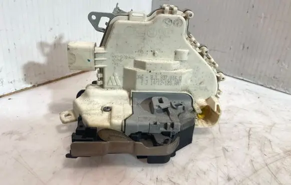 Front door lock