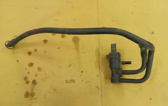Peugeot 5008 Turbo solenoid valve V757750680