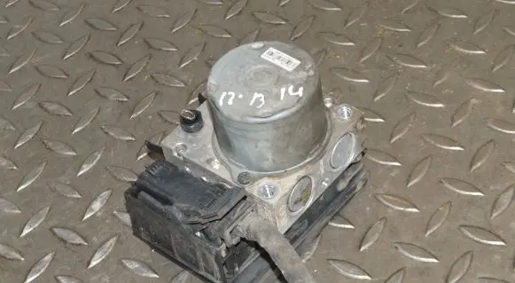 Hyundai ix35 ABS Pump 589202Y670