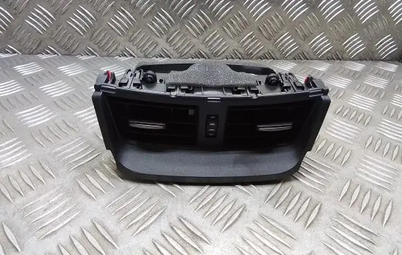 Lexus ES 250 - 300 - 330 Rear air vent grill 5568533020