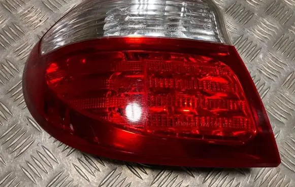 Nissan Maxima Rear/tail lights 9639