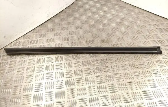 Citroen C4 III e-C4 Front door glass trim molding 9834403280