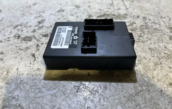 Jeep Grand Cherokee Tailgate/trunk control unit/module 68140669AC PLGG041300714 A2C7372120300