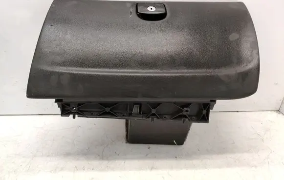 Peugeot 407 Glove box