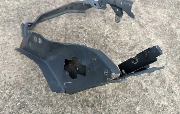 Mercedes-Benz CLS C219 Headlight/headlamp mounting bracket 