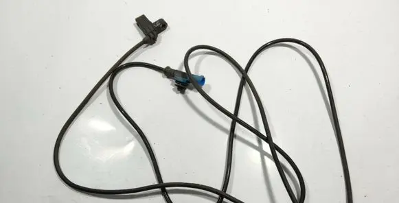 Mercedes-Benz Sprinter W901 W902 W903 W904 ABS brake wheel speed sensor A9065400134 A0525456323