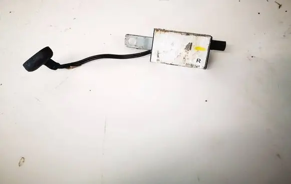 Tesla Model S Antenna control unit 