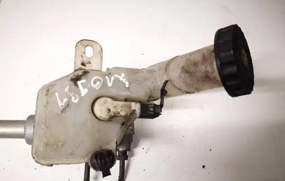 Brake fluid reservoir