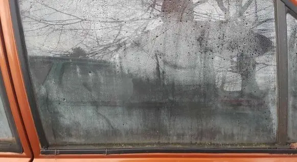 Volkswagen PASSAT Front door window/glass (coupe) 823845202