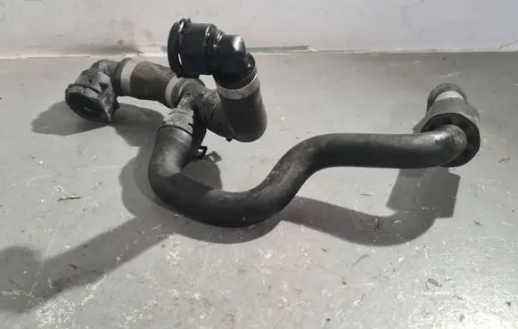 Mercedes-Benz E W213 Engine coolant pipe/hose A2135016982