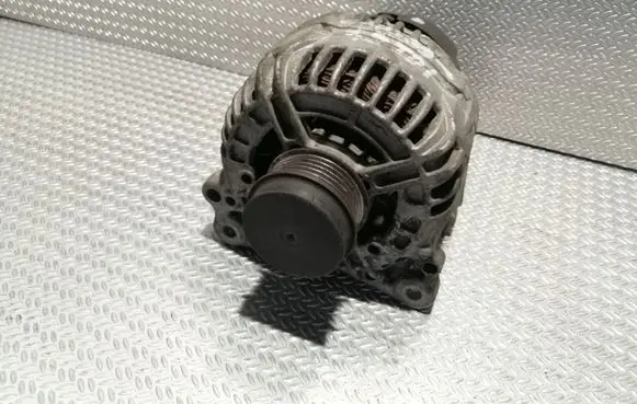 Volkswagen Caddy Generator/alternator 06F903023F 0124525091