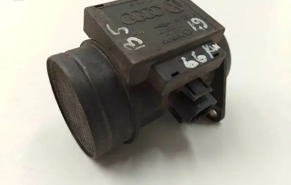Volkswagen PASSAT B5 Mass air flow meter 074906461