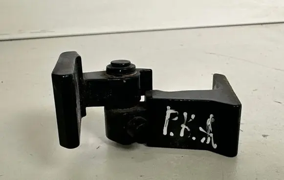 Audi A7 S7 4G Front door lower hinge