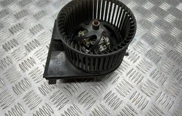Volkswagen Golf IV Heater fan/blower H35654973J