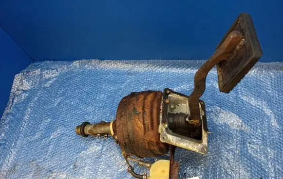 Jaguar XJS Master brake cylinder CAC1713 CAC1665
