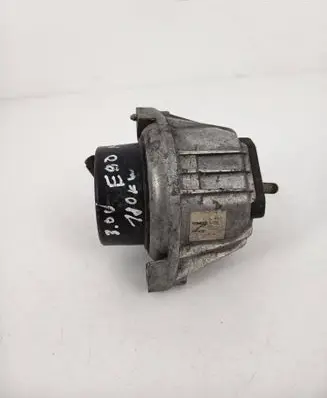 BMW 3 E90 E91 Engine mount bracket 13981112