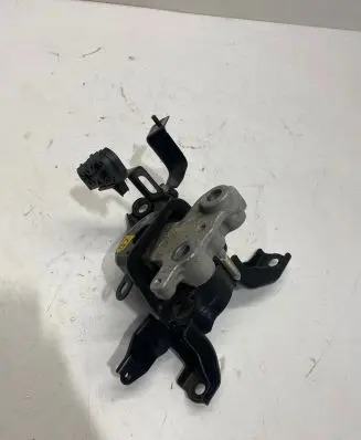 Toyota Prius+ (ZVW40) Engine mount bracket