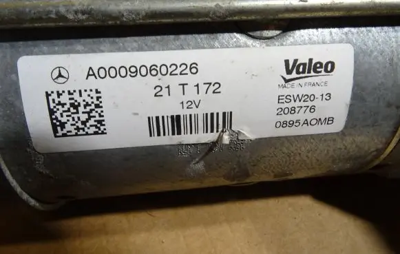 Mercedes-Benz Vito Viano W447 Starter motor A0009060226