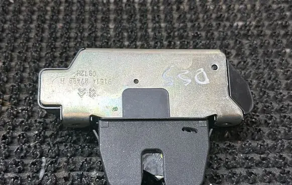 Citroen DS5 Tailgate/trunk/boot lock/catch/latch 9151487499