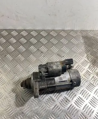 Volkswagen Touran III Starter motor 02E911024J