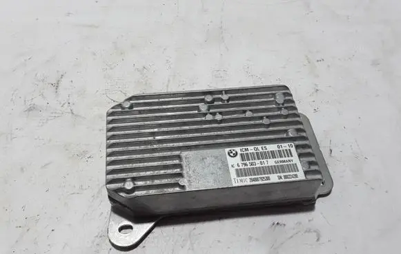 BMW 5 GT F07 Air suspension control unit module (rear) 6796503