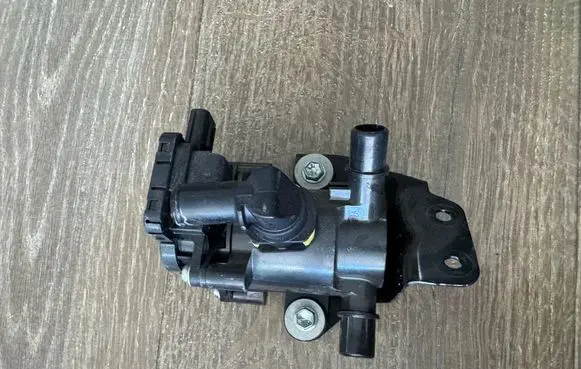 Toyota bZ4X Electric auxiliary coolant/water pump VN0823000110