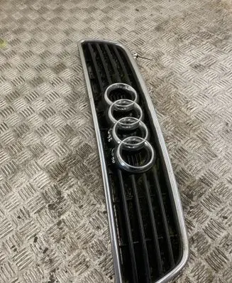 Audi A6 S6 C4 4A Front grill 4A0853651C