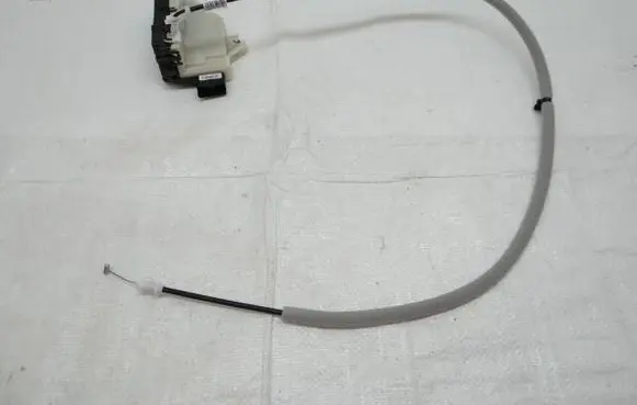 Opel Vivaro Front door lock 9868214580