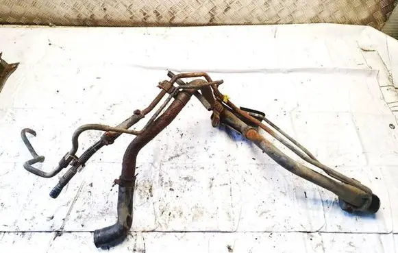 Toyota Avensis T270 Fuel tank filler neck pipe 
