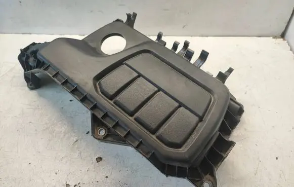 Engine cover (trim)