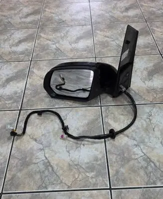 Mercedes-Benz V Class W447 Front door electric wing mirror A0998108100 A4478114600 A4478103401
