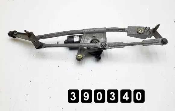 Volvo V70 Front wiper linkage 
