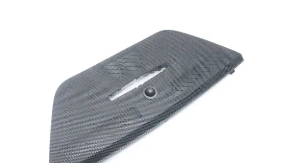 Mercedes-Benz C W204 Dash center speaker trim cover A2046802389