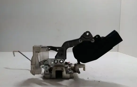 Citroen C1 Front door lock