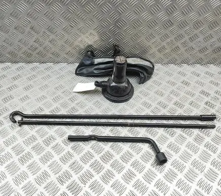 Ford Ranger Lift Jack XM3417080BB 2M3417005CA