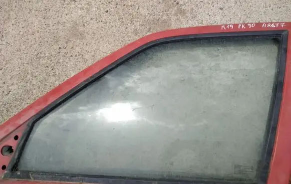 Renault 19 Front door window glass four-door