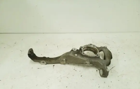 Mercedes-Benz GLC X253 C253 Front wheel hub spindle knuckle A2533320101