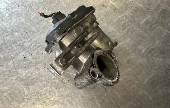 Nissan X-Trail T32 EGR valve 8201068965 H8201068965 147100789R