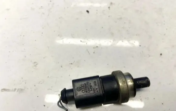 Volkswagen PASSAT B5.5 Coolant temperature sensor 1j0973702