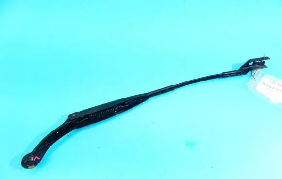 Windshield/front glass wiper blade
